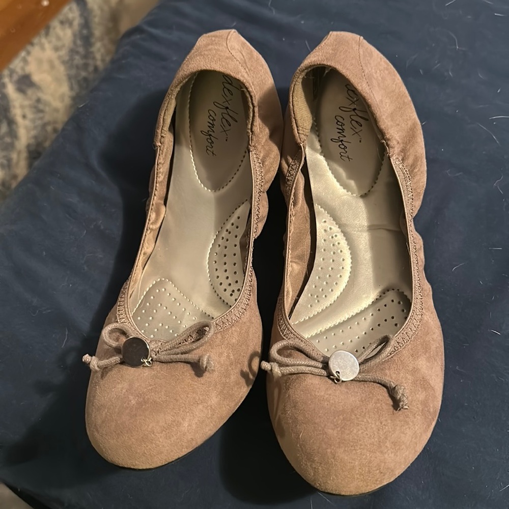 Ballet flats